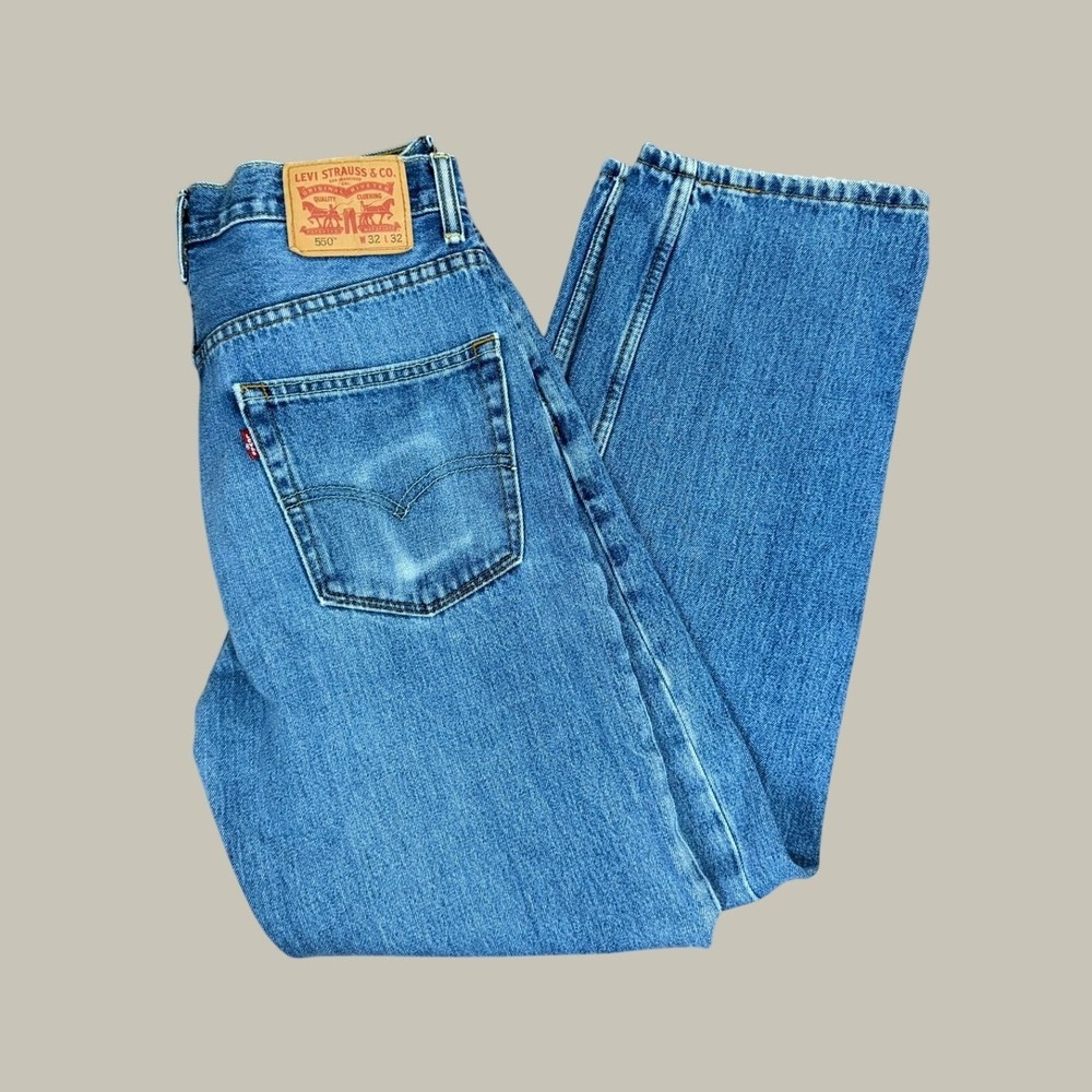 Levis 550 Relaxed Fit Tapered Leg Jeans Mens 32x32 Blue Medium Wash Cotton